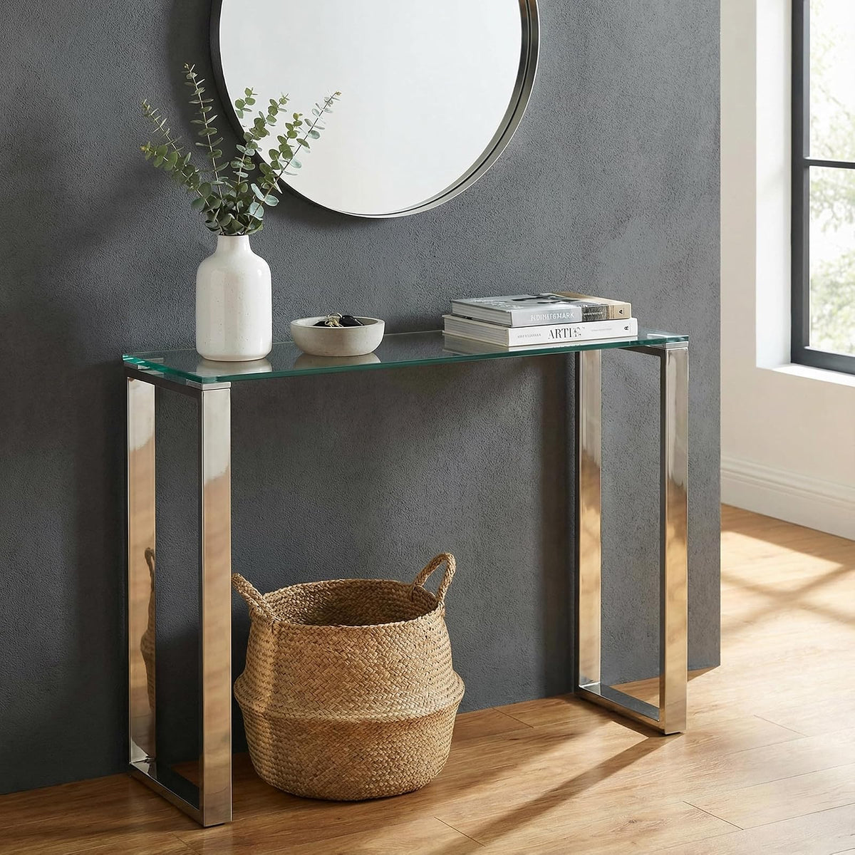 Cortesi Home Forli - Mesa de Consola pequeña de Entrada de Vidrio contemporáneo y Acabado de Acero Inoxidable de 28 Pulgadas de Ancho, Color Plateado y Transparente