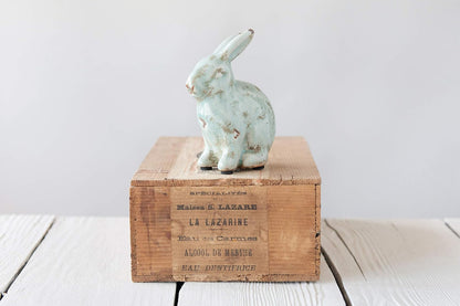 Creative Co-op - Figura de Conejo de Terracota Envejecido (DF2733)