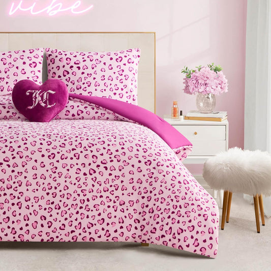 Juicy Couture - Juego de edredón Reversible de Felpa con Corazones de Leopardo de 4 Piezas con Almohada Decorativa