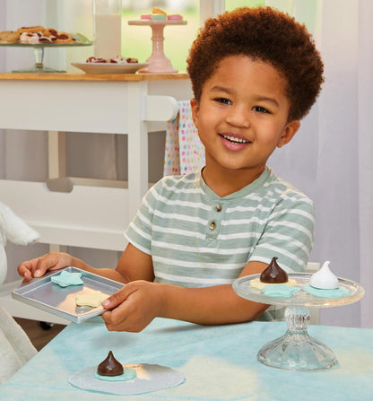 Little Tikes Creative Chefs Cookie Kit - con Arena Especial de Juego Make-It! Mix, 11 Accesorios, Juego de Panadería Realista para Niños y Niñas a Partir de 3 Años