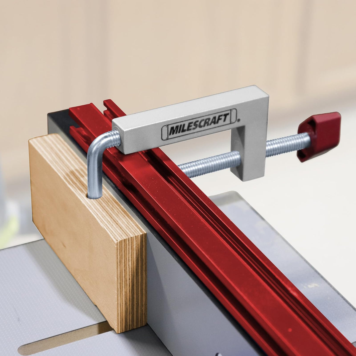 Milescraft 7350 Kit de abrazaderas para cercas, posicionamiento de sujeción de esquinas de 100-90°, cuadrados de ensamblaje y abrazaderas para cercas. Funciona en esquinas interiores o exteriores. Co
