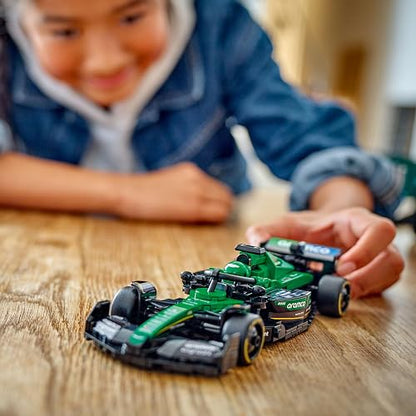 LEGO Speed Champions Auto de Carreras Aston Martin Aramco F1 AMR24 Set con vehículo, Modelo construible, Juego con 1 minifigura, Regalo Coleccionable para niños y niñas 77245