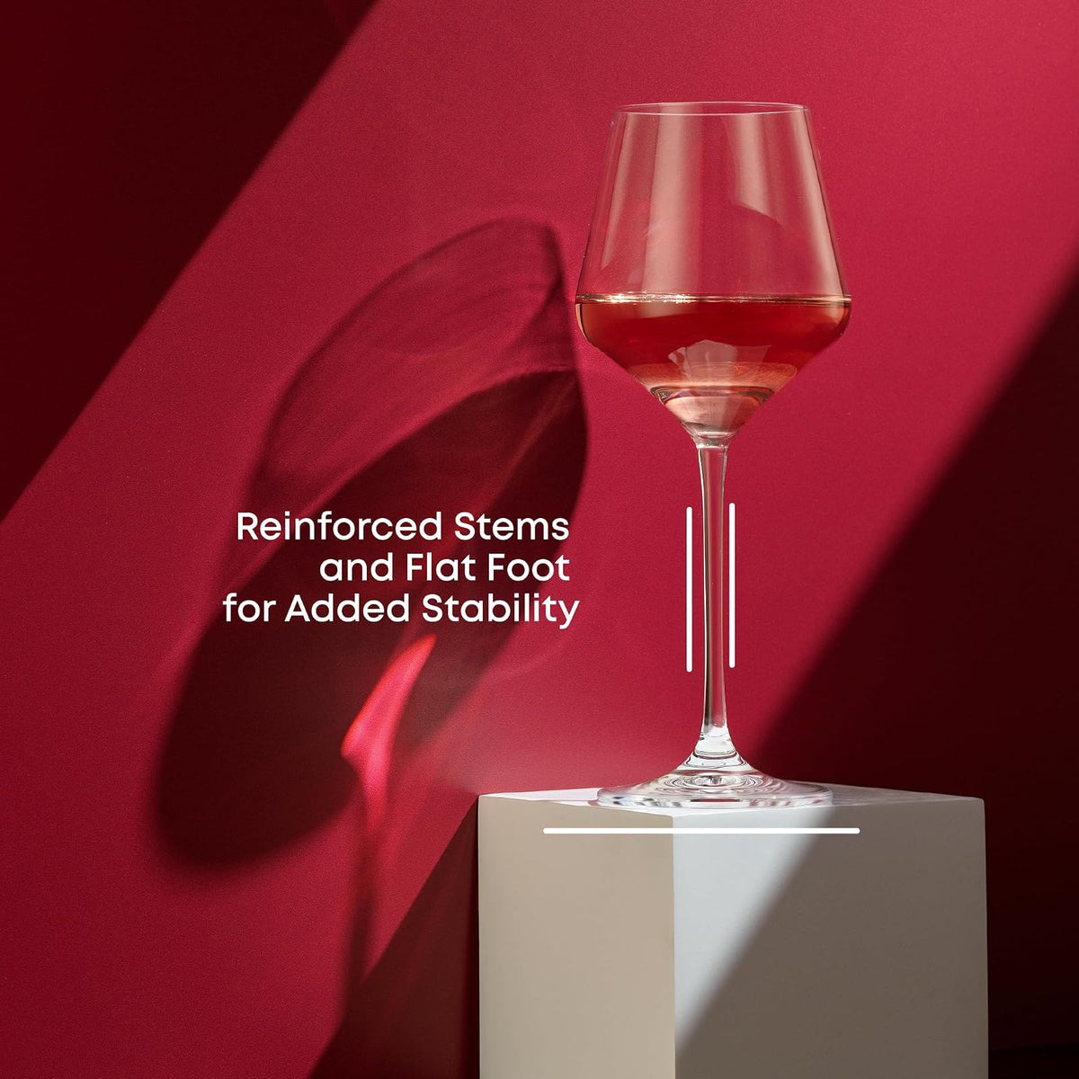 JoyJolt Layla - Juego de 4 copas de vino blanco, 13 onzas transparentes, fabricadas en Europa