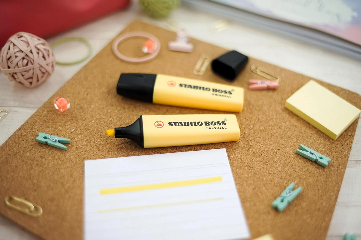 STABILO Highlighter BOSS Original Pastel - Paquete de 10 - Amarillo lechoso | Pack de 10 unidades, amarillo polvoriento