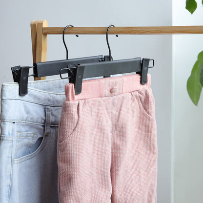 Northern Brothers - Paquete de 50 Perchas para Falda con Clips, Perchas Negras para Pantalones, Pantalones Cortos a Granel, Abrigos de Jeans, Perchas de Pantalones Resistentes para Hombres y Mujeres
