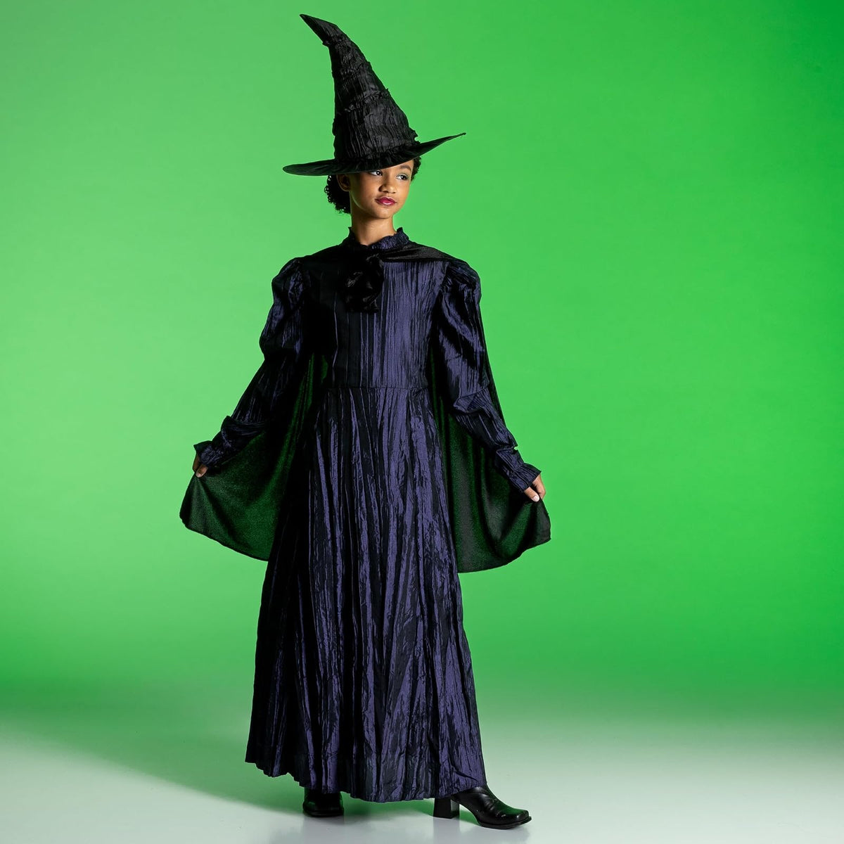 Wicked Elphaba Disfraz para niñas, disfraz oficial de lujo de elphaba malvado, capa y sombrero, tamaño de niños (10-12)
