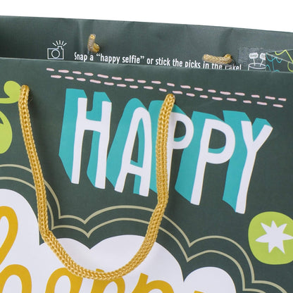 Hallmark - Bolsa de regalo de cumpleaños mediana de 9 pulgadas con papel de seda y mini carteles (Feliz cumpleaños, verde, gris, azul letras a mano)