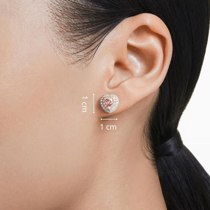 arete Swarovski One con forma de corazón, pavé, corazón, rosa, acabado de metal mixto