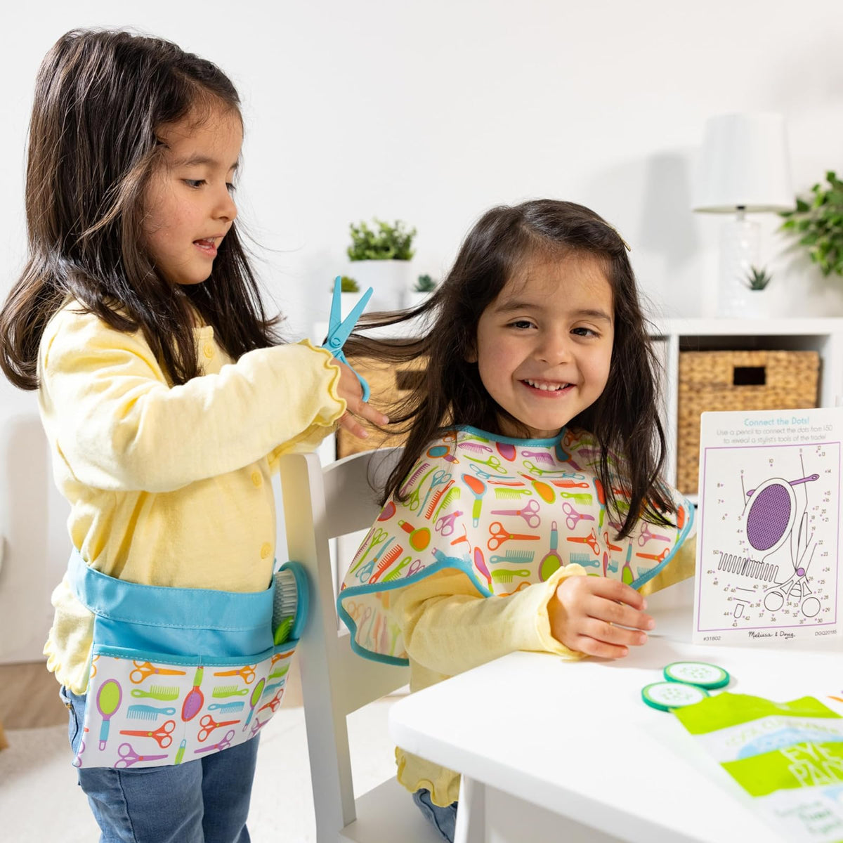 Melissa & Doug Love Your Look - Set para Juego de Salón y Spa – 16 Piezas para Jugar de Cuidado Facial y del Cabello (Sin Cosméticos Reales)