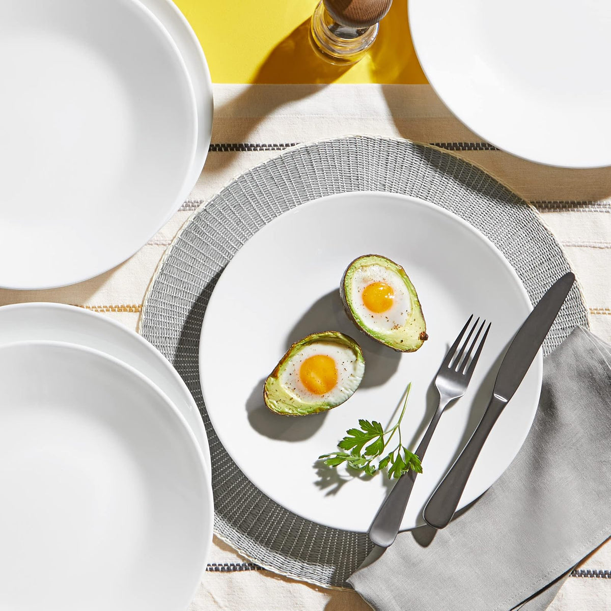 Corelle Vitrelle Juego de 4 Cuencos de 18 oz | Blanco, resistente a chips y grietas, vidrio, alta durabilidad
