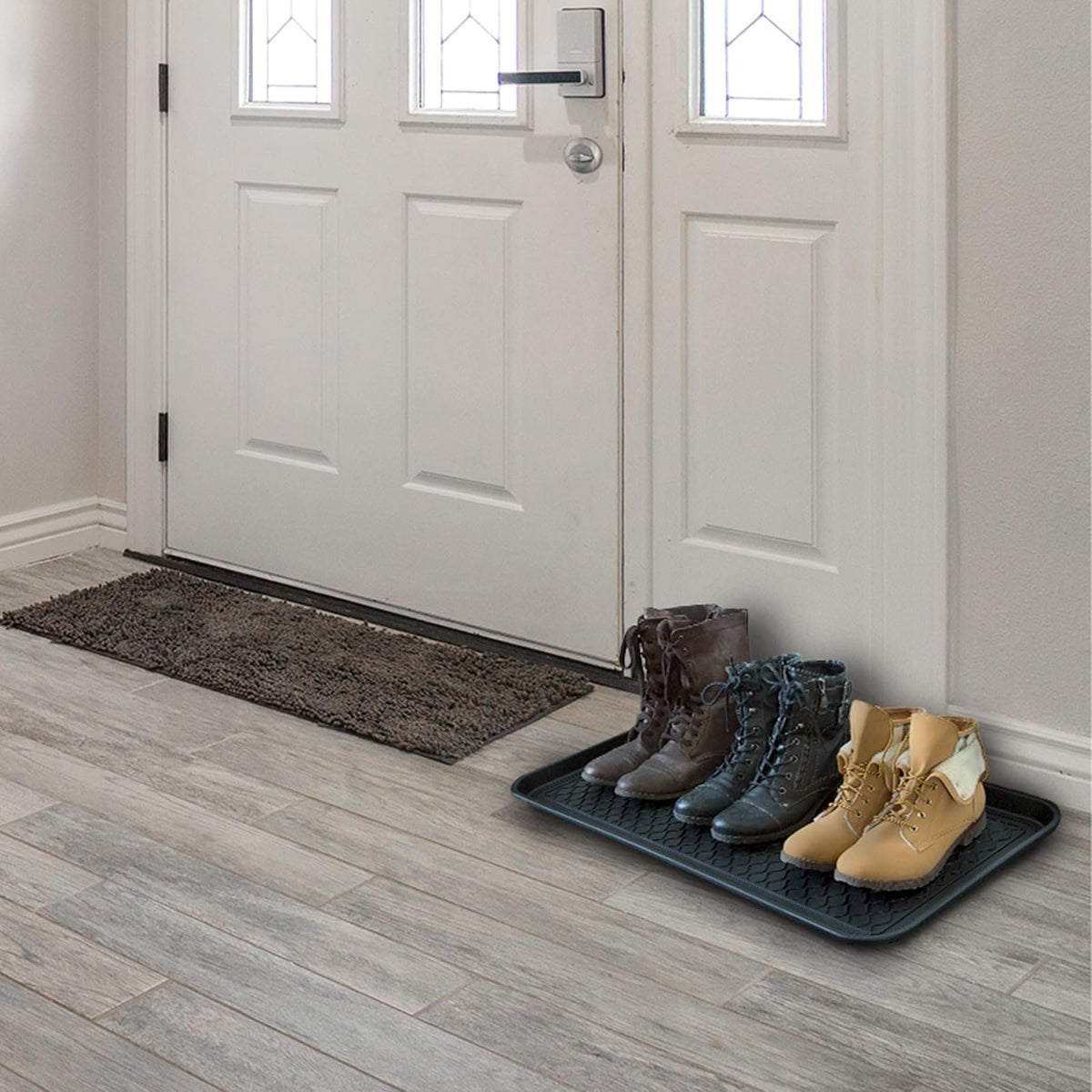 Stalwart - Bandeja para Botas para Todo Tipo de climas, Juego de 2 Alfombrillas Grandes de plástico Resistente al Agua, para Uso en Interiores y Exteriores en Todas Las Estaciones (Negro)