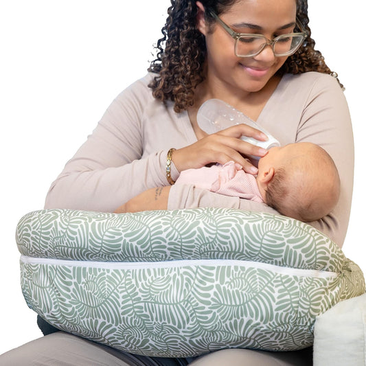Boppy - Almohada de Lactancia Completa, Almohada ergonómica para Lactancia Materna y biberón, con cinturón extraíble, diseño sin Huecos, diseño CloseComfort, Soporte de posicionamiento de Longitud