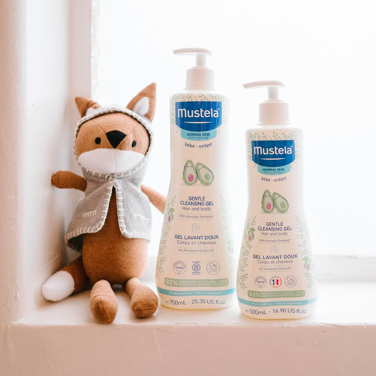 Mustela Baby Gel limpiador suave - Gel de baño para cabello y cuerpo de bebé - con aguacate natural fortificado con vitamina B5 - Fórmula biodegradable y sin desgarros - 16.90 fl. onz.