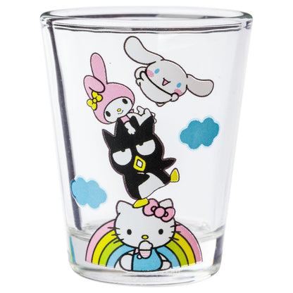 Silver Buffalo Sanrio Hello Kitty and Friends Rainbow con Badtz-Maru, My Melody, Cinnamoroll, Kuromi, Little individual Stars, Pochacco, Keroppi, Tuxedo Sam, Chococat, paquete de 4 mini anteojos, 1.5