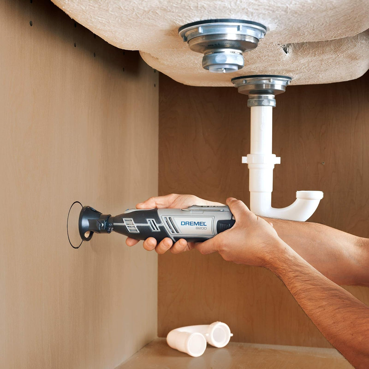 Dremel 570 Accesorio Broca de Corte para Remover Lechada, 1/8 pulgada | Broca con punta de carburo | Corta madera, plástico y paneles de yeso | Incluye guía de corte | Control de profundidad de