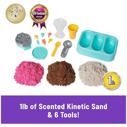 Kinetic Sand con Aroma, Set de Juego Fábrica de Helados y Postres con 3 Colores de Aroma Natural con Aroma y 6 Herramientas para Servir