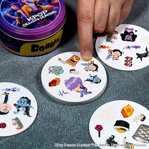 DOBBLE Spot IT K Pop Demon Hunters, Juego de Cartas, Edición Temática K-Pop