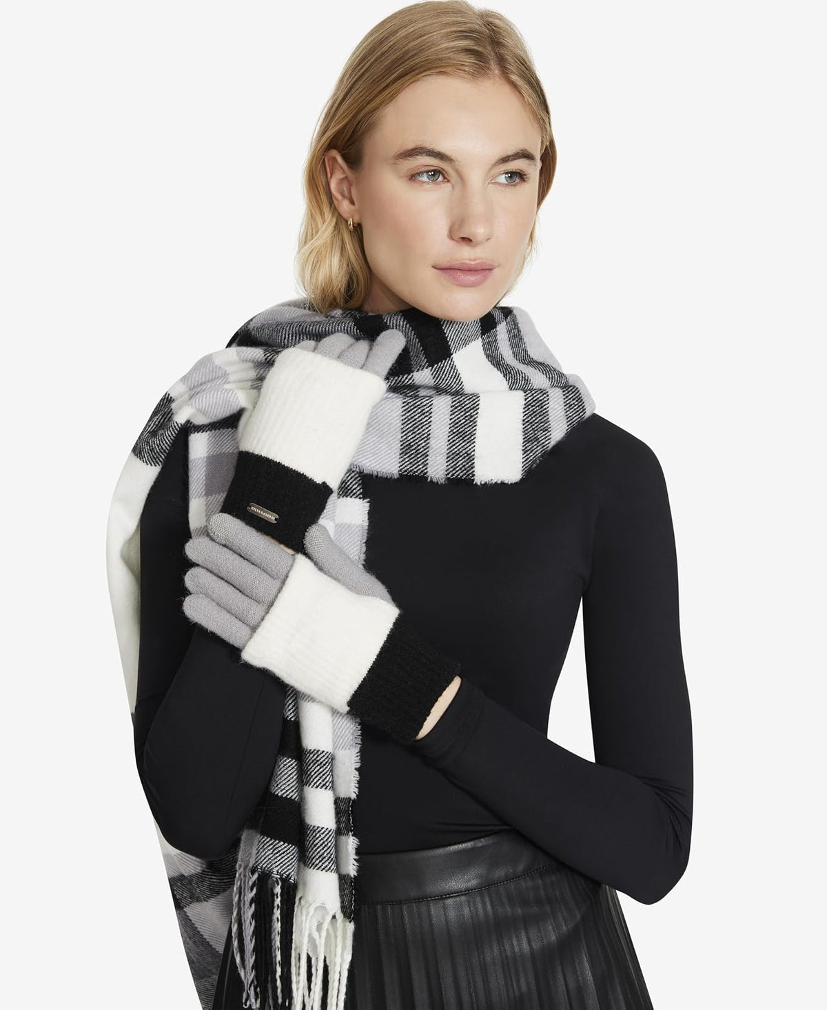 Steve Madden Womens Clockblock Knitlong Cuff Magic GlovesGloves