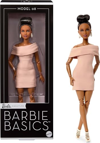 Barbie Basics Modelo 08 - Muñeca de Moda Coleccionable con Pelo Moreno, Vestido marrón con Escote y Sandalias, Ajuste Universal y Cuerpo Hecho a Mano, Regalo Ideal para el día de la Madre, JJX27