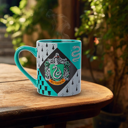 Silver Buffalo HP7032 Harry Potter Taza de cerámica con escudo de Slytherin House, 414 ml