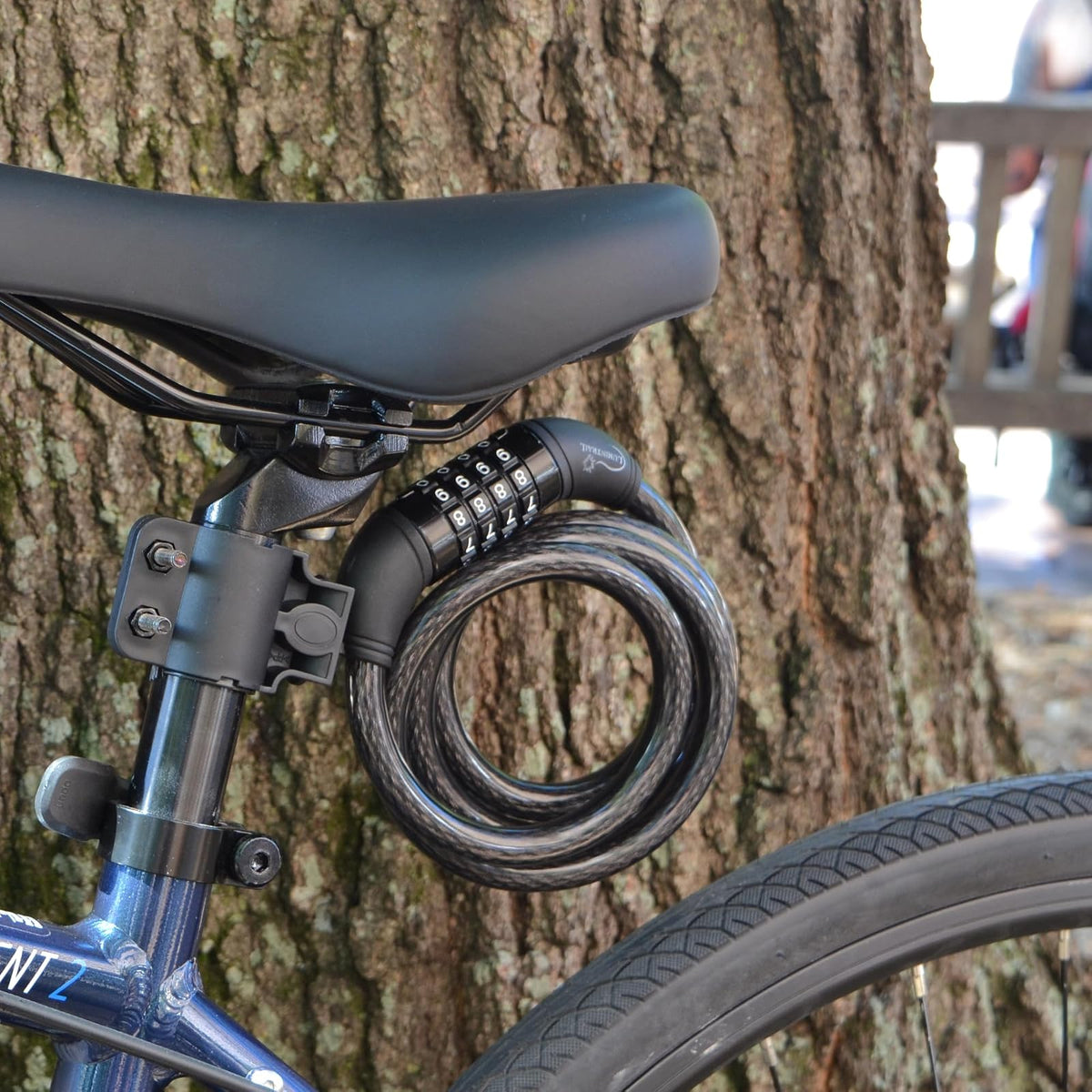 Lumintrail - Candados para bicicleta de 4 pies, paquete de 2 unidades resistentes antirrobo con combinaciones, bloqueo de cable de bicicleta con soporte de montaje (2 unidades, negro)