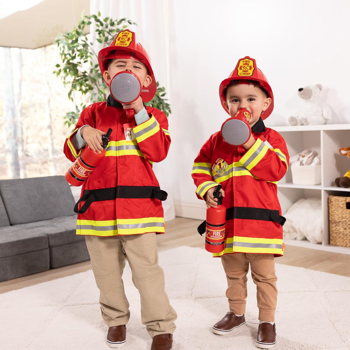 Melissa & Doug Disfraz de Bombero para Juego Imaginativo, Juego de Simulación (6 Piezas, 3-6 Años)
