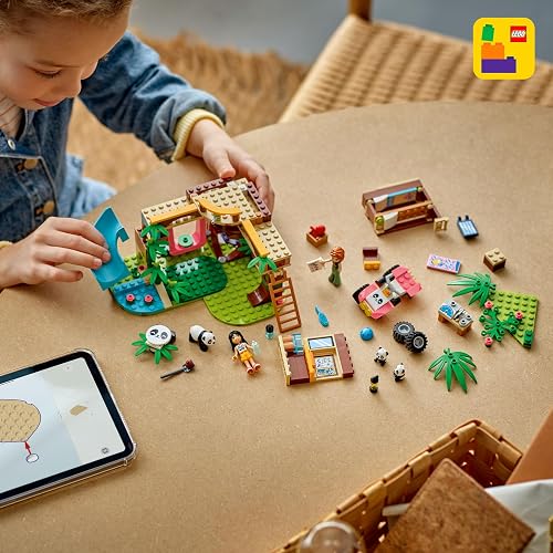 LEGO Friends Cuidado Animal en el Refugio para Pandas Set de Construcción de Juguete, 2 Minipersonajes, 3 Figuras de Osos, Casa del Árbol, Cuatrimoto, para Mayores de 7 Años 42648