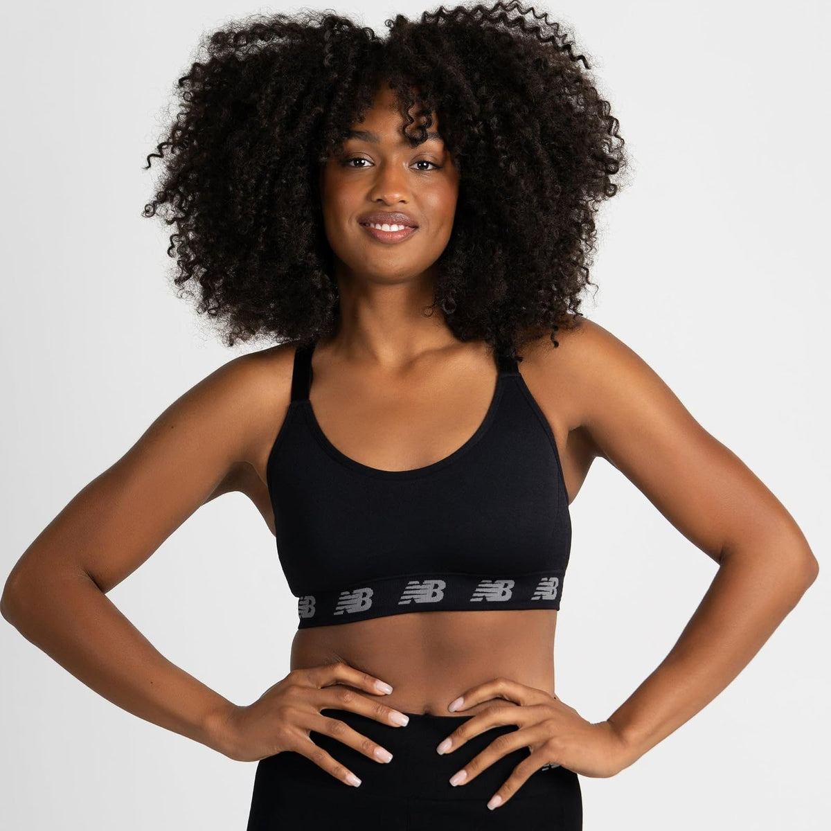 New Balance - Paquete de 3 Sujetadores Deportivos sin Costuras para Mujer, transpirabilidad con Ojo de Cerradura, Brasier Deportivo para Gimnasio, Juego de Entrenamiento de Yoga