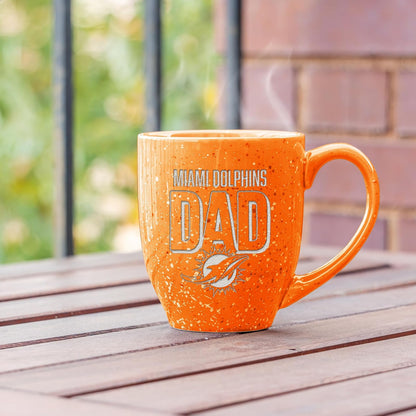 Rico Industries NFL - Taza de café de cerámica moteada grabada con láser, Color del Equipo de fútbol Americano de Miami Dolphins Dad de 16 onzas
