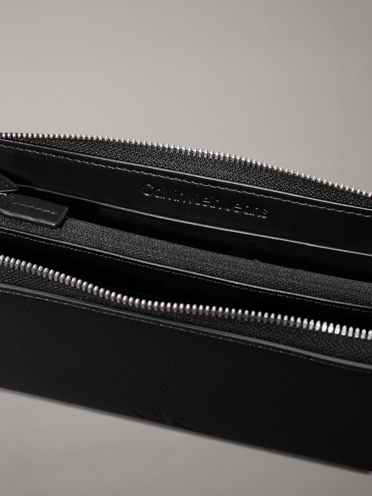 Calvin Klein Cartera para Mujer