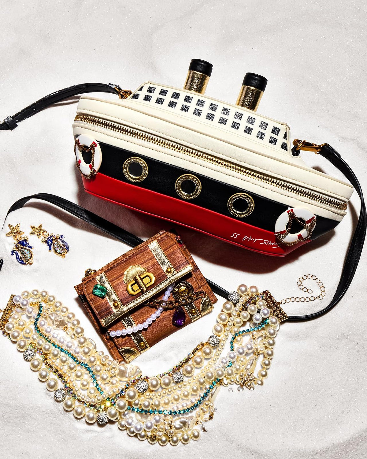 Betsey Johnson X Marks The Spot portafolios