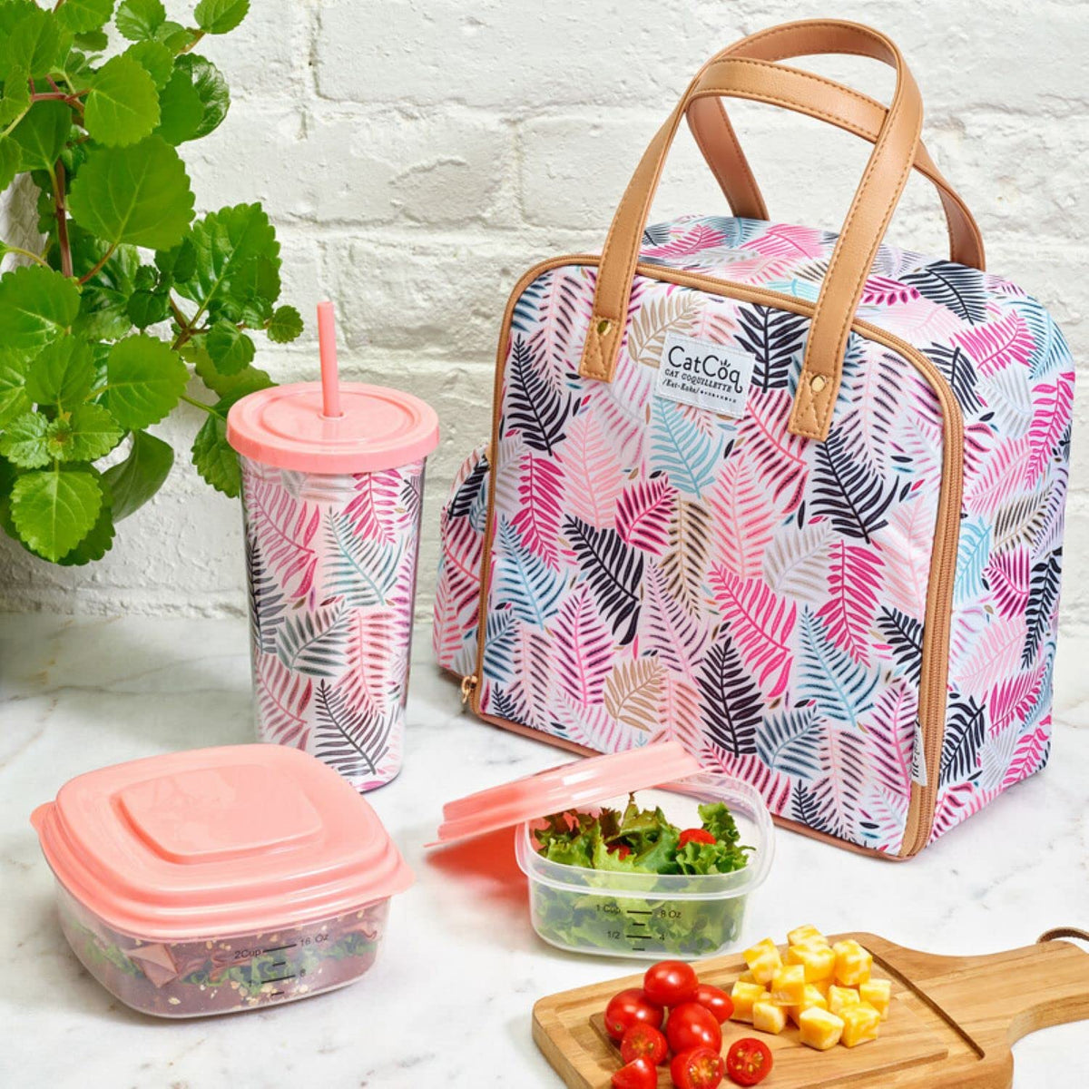 Fit & Fresh - Wichita - Lonchera térmica con bolsa lateral y asas de transporte, kit de almuerzo completo que incluye vaso a juego, 2 recipientes y paquete de hielo - Palma colorida