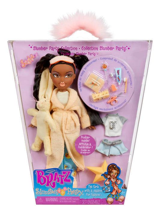 Bratz Muñeca Sasha Slumber Party - Incluye 2 Conjuntos de Pijamas para Combinar como Tu Quieras, Su Estilo Único de Cabello Negro con Reflejos Marrones en Coletas y Maquillaje Tono Durazno.