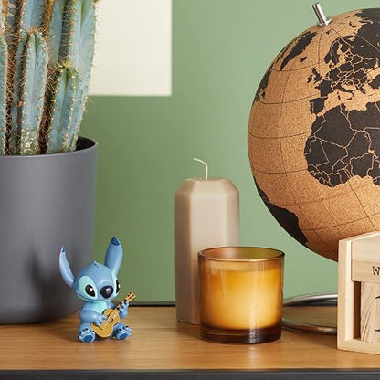 Enesco Disney Showcase - Mini Figura de Guitarra de Lilo and Stitch de 2.5 Pulgadas, Multicolor