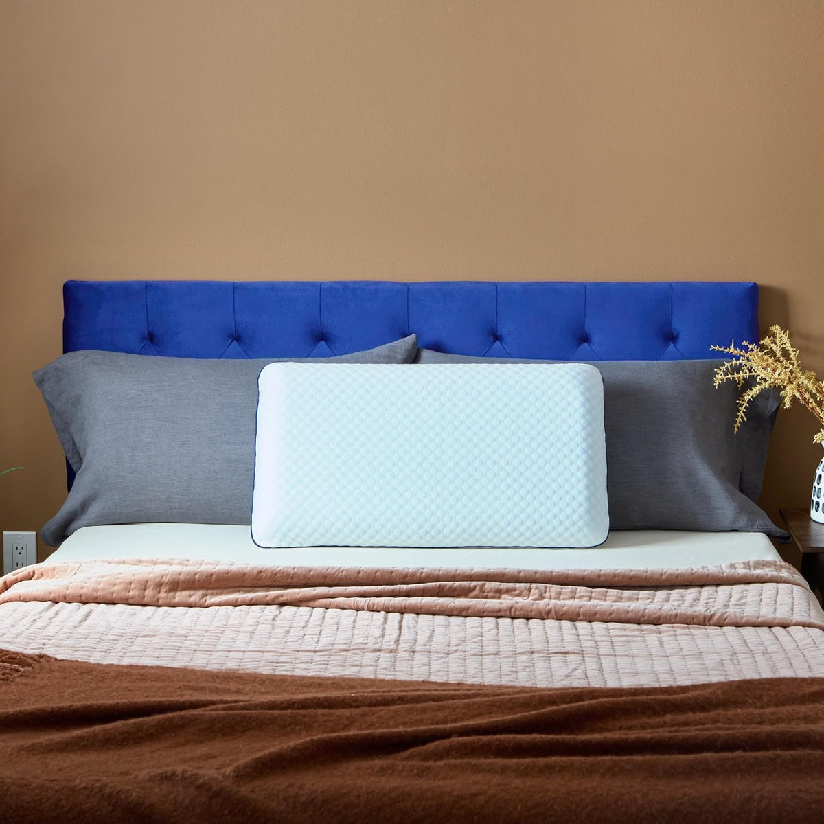 Weekender - Almohadas 2 Pack Tamaño King - Memory Foam con Gel Refrescante - Firmeza Suave Media - Soporte para Cuello y Hombros - para Dormir de Lado, Boca Arriba o Boca Abajo - Funda Lavable
