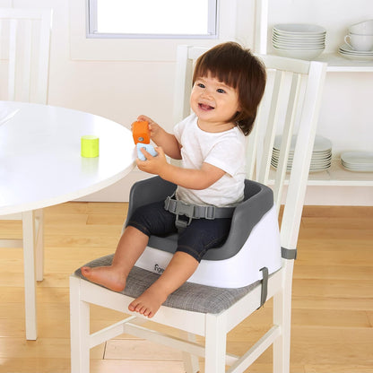 Ingenuity - Asiento elevador SmartClean para niños pequeños, pizarra, caja de fácil apertura