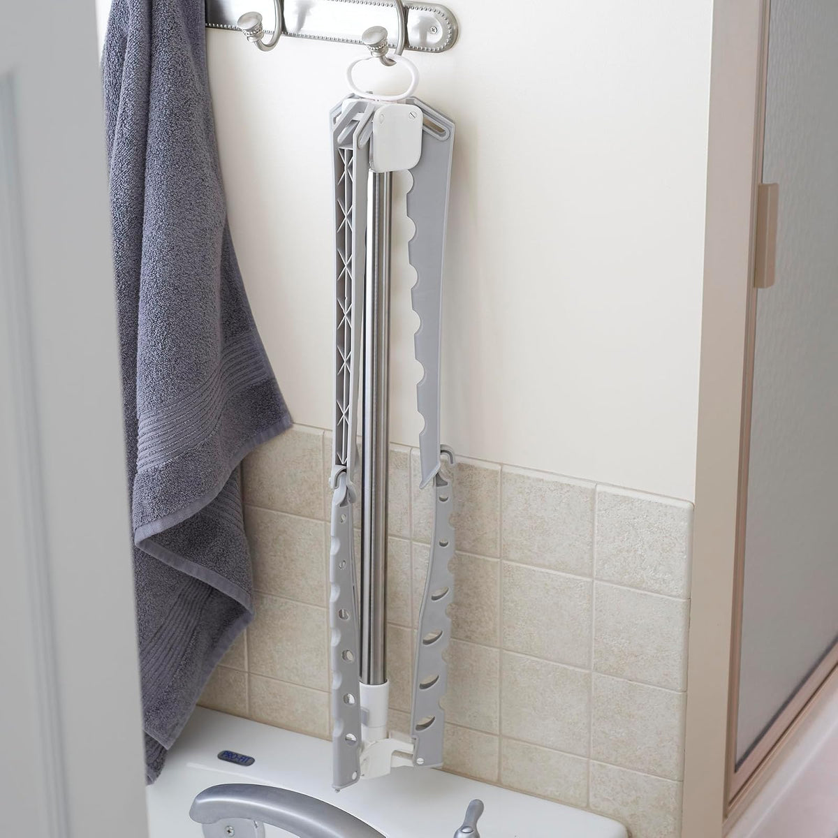 Household Essentials 5006-1 Simple Indoor Tripod Clothes Drying Rack with Carrying Handle for Laundry | Grey, Small,