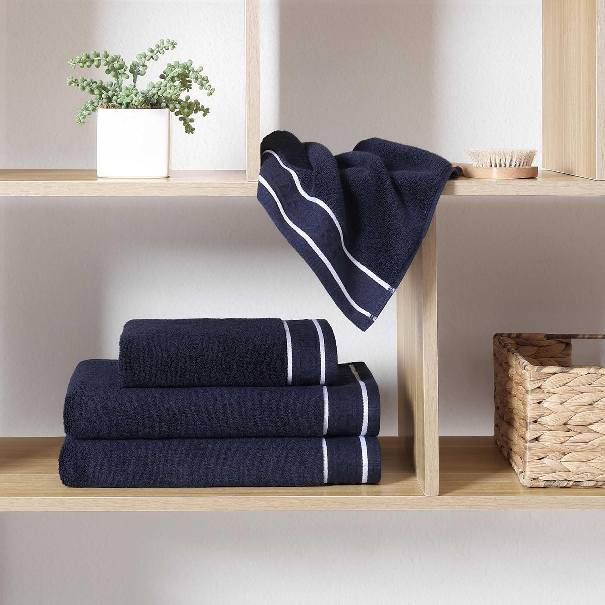Laura Ashley - Juego de edredón Reversible 100% algodón con Funda a Juego | Cara 100% algodón, dos looks a juego, prelavada para mayor suavidad, lavable a máquina, fácil cuidado