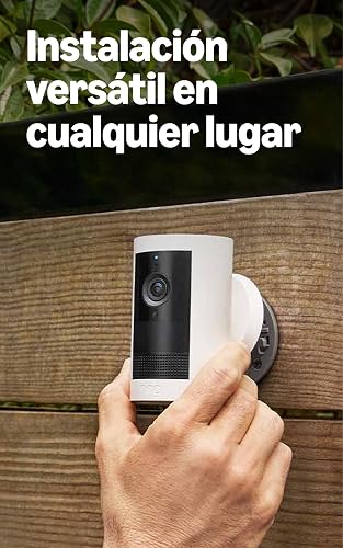 Cámara para exteriores inalámbrica Ring Plus: Video 2K gran angular con Ring Vision, visión nocturna a todo color con poca luz, versatilidad para montar en cualquier lugar. Blanca