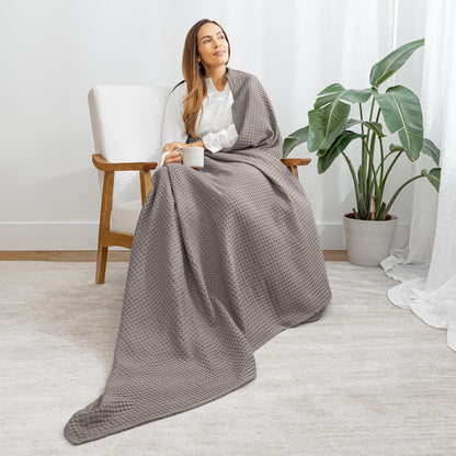 Comfy Cubs - Manta 100% algodón con tela de gofre, transpirable, agradable a la piel, suave, ligera, perfecta capa de manta con textura cálida, tamaño para sofá, cama y sofá (carbón, 50 x 60 pulgadas)