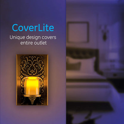 Luz de noche GE LED CandleLite, enchufable, sensor de anochecer a amanecer, encendido/apagado automático, luz ámbar cálida, ahorro de energía, acabado de bronce frotado con aceite, 11258