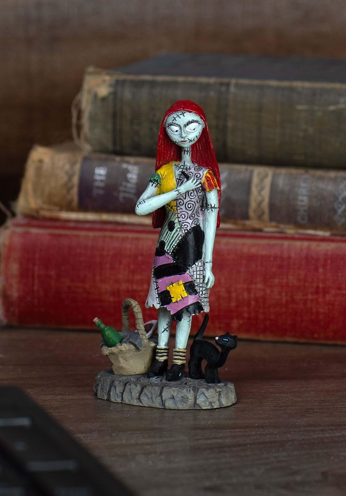 Department 56 Disney The Nightmare Before Christmas Village Accessories Figura de Sally's Date Nightmare Before Christmas Village, 3.5 Pulgadas, Multicolor