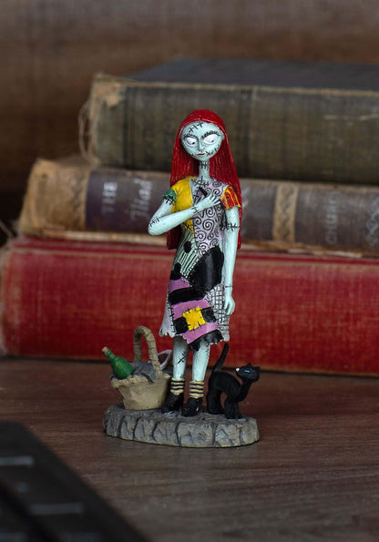 Department 56 Disney The Nightmare Before Christmas Village Accessories Figura de Sally's Date Nightmare Before Christmas Village, 3.5 Pulgadas, Multicolor
