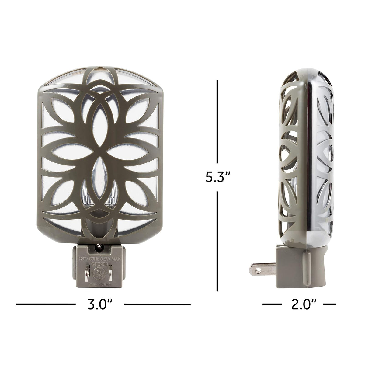 GE 11314 - Luz de noche LED decorativa, enchufable con sensor de anochecer a amanecer, blanco cálido, ideal para sala de estar, recámara, guardería, cocina o baño, níquel cepillado