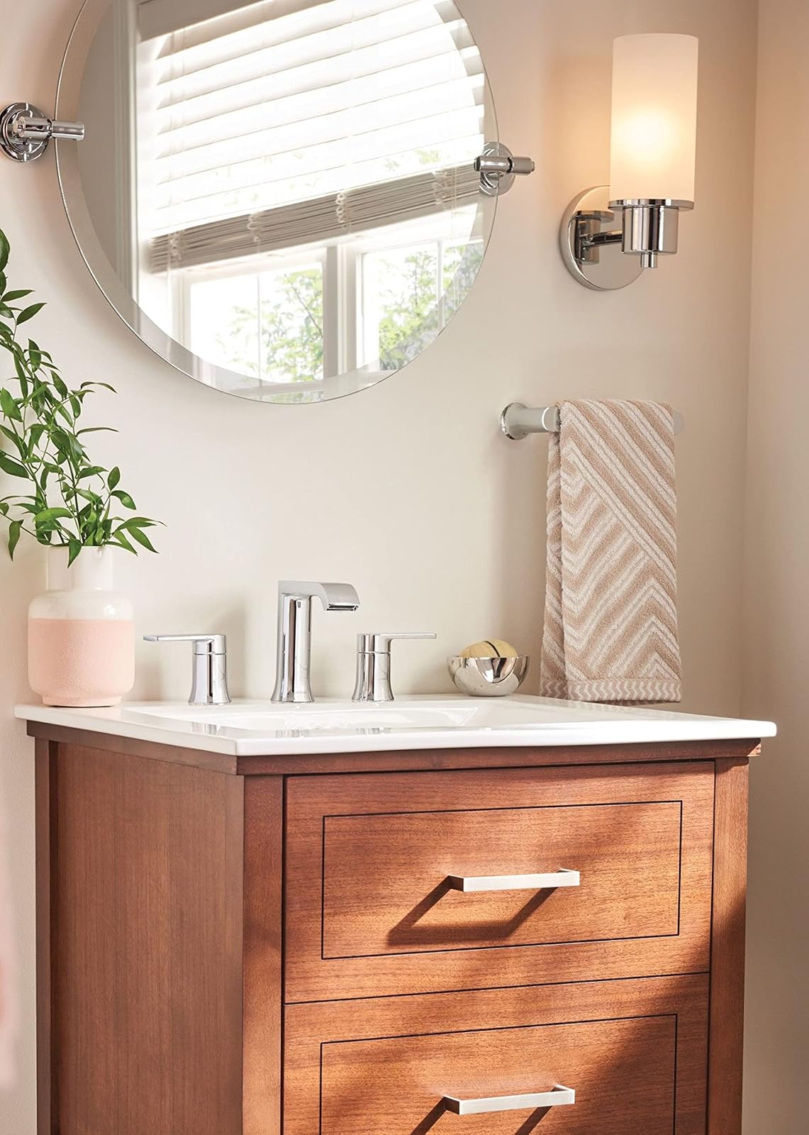 Moen Genta LX - Toallero de Mano Moderno Chapado en Cromo de 6.8 Pulgadas de Longitud para baño o Cocina, BH3886CH