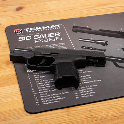 TekMat Tapete de Limpieza para Uso con Sig Sauer P365, Negro (TEK-17-SIGP365)