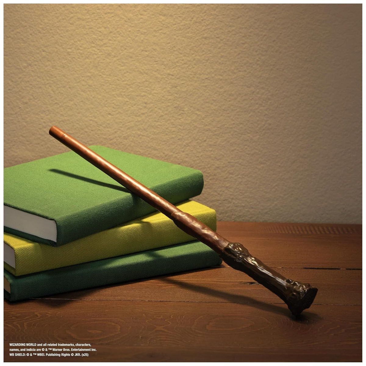 Wizarding World, Harry Potter, Varita mágica Spectacular Spell Wand de 27,9 cm con Sonidos y Efecto Visual de Destello, Juguetes para niños a Partir de 6 años