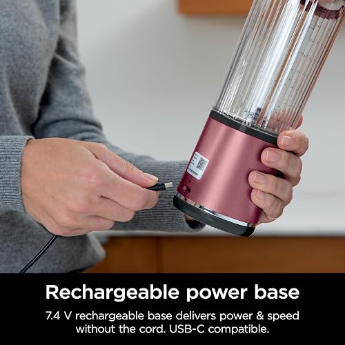 Ninja Blast - Batidora portátil, sin cable, 18 onzas Ninja Blast - Batidora personal para batidos y smoothies, sin BPA, tapa a prueba de fugas y boquilla para beber, recargable con USB-C, apto para