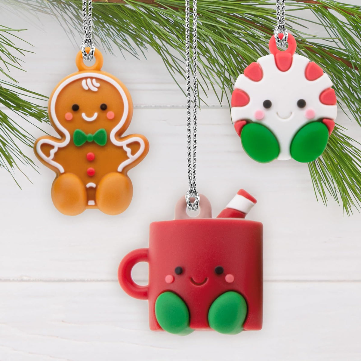 Hallmark Better Together - Mini Adornos de Navidad para día Festivo, irrompibles, Juego de 6, Regalos de Comida