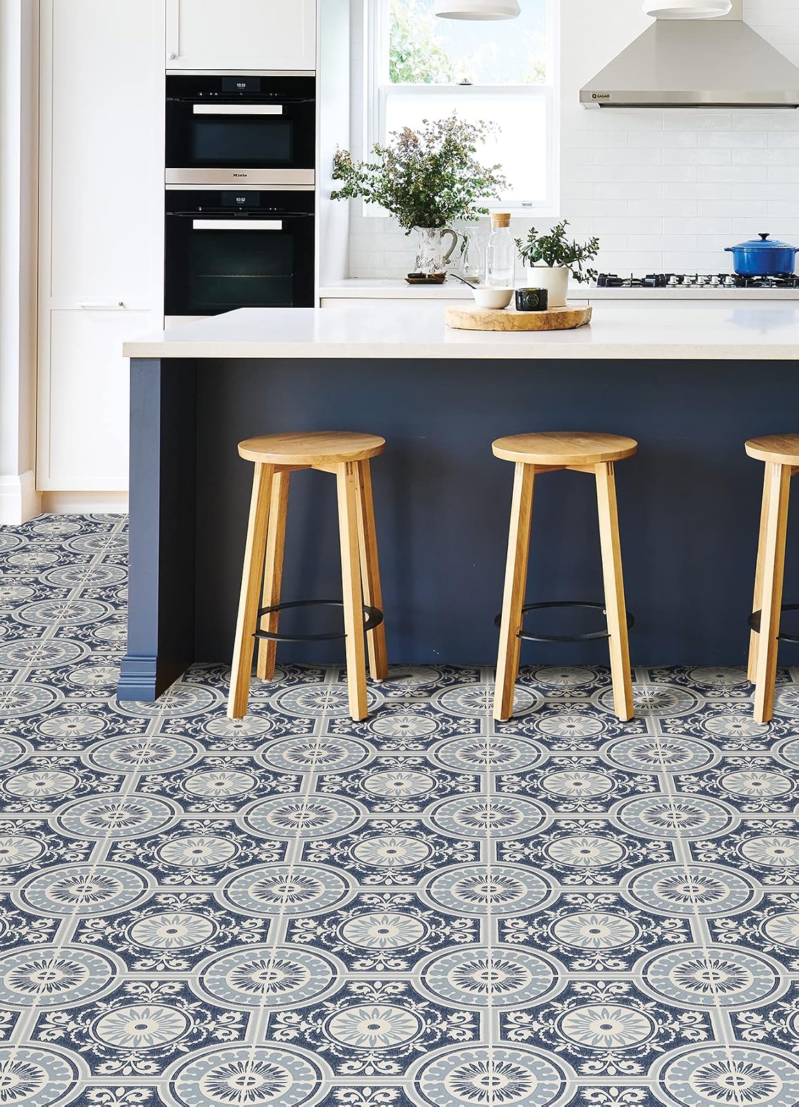 FloorPops Azulejos de Vinilo Ezra | Azul, 12 x 12 pulgadas, 10 azulejos, 10 pies cuadrados